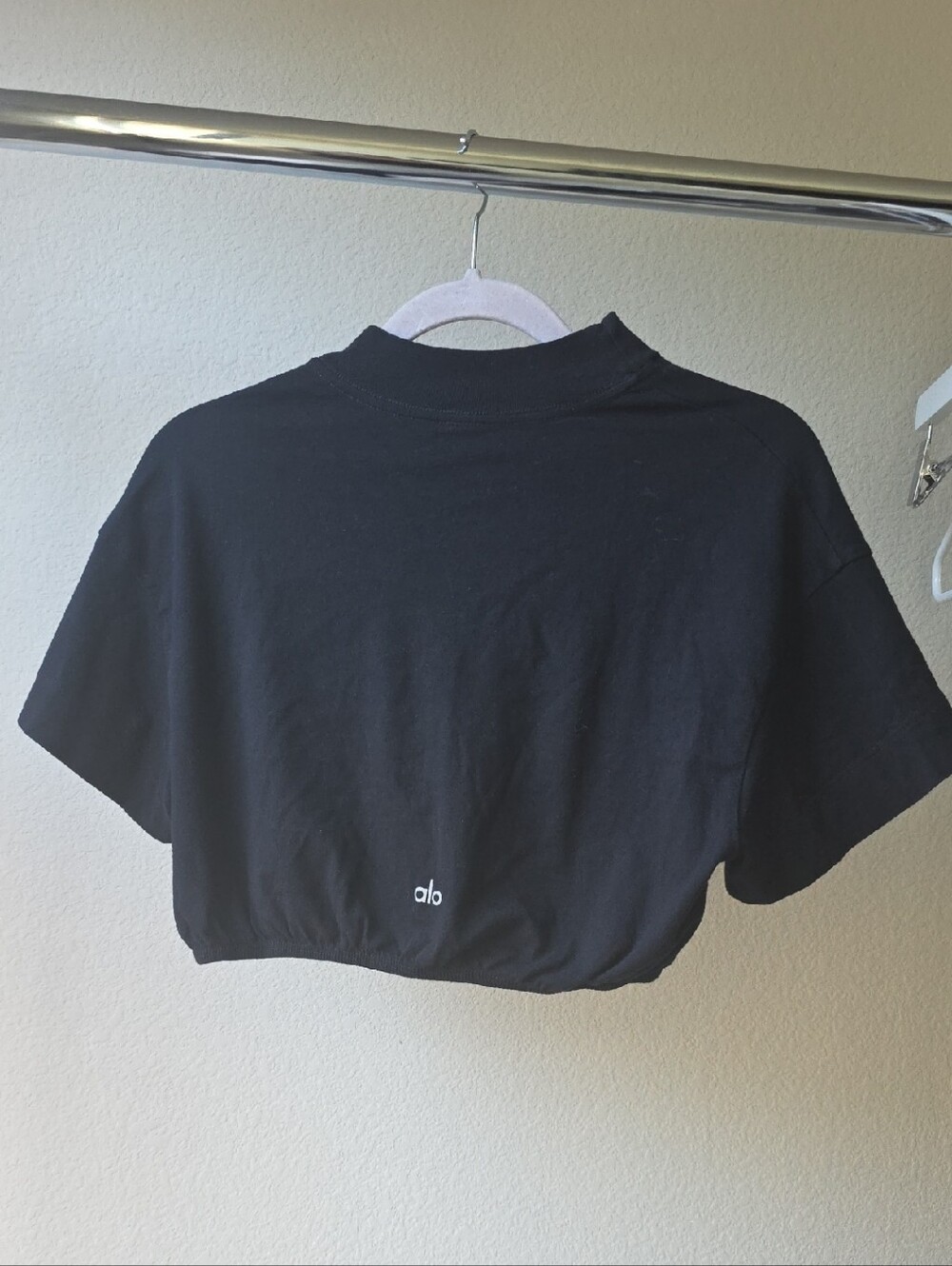 ALO Yoga Black Cropped Boxy Tee